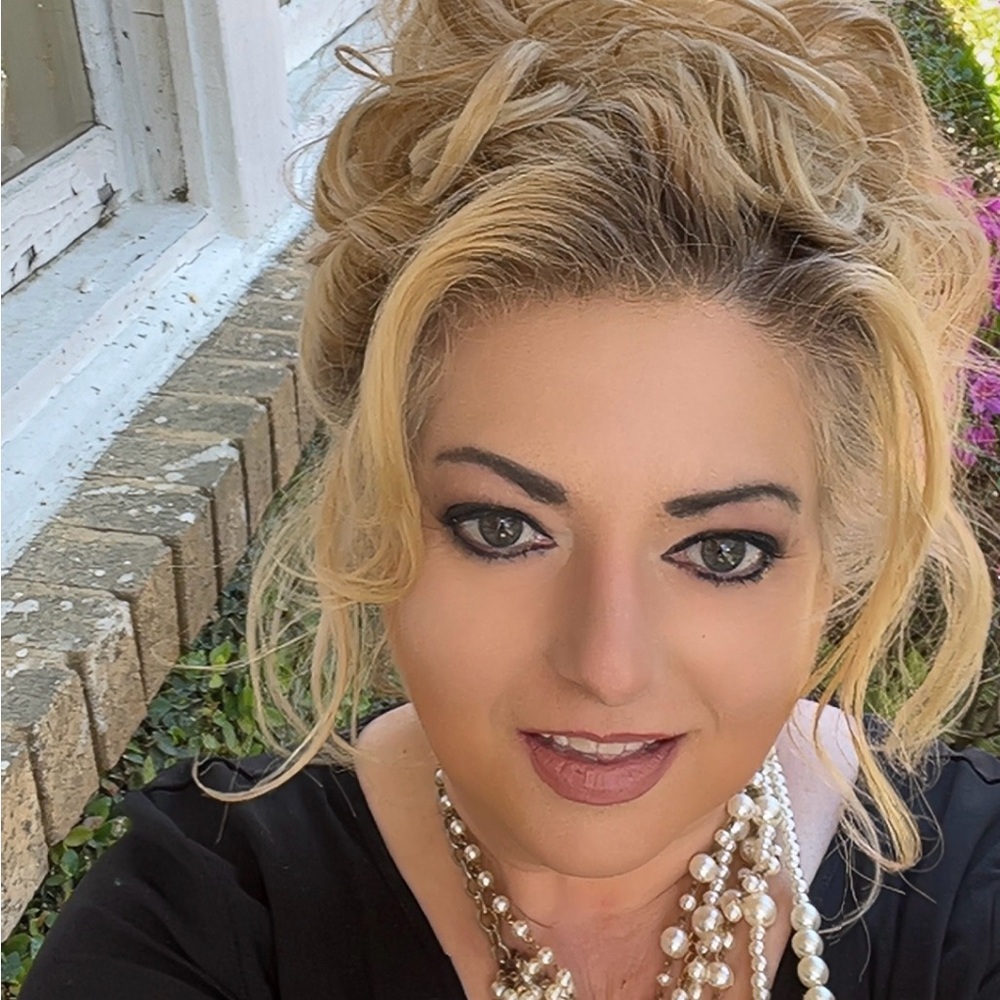Meet your Posher, Michelle